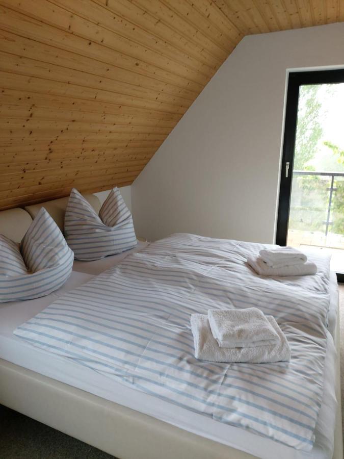 Pension Petersen Bergen Auf Rugen Quarto foto
